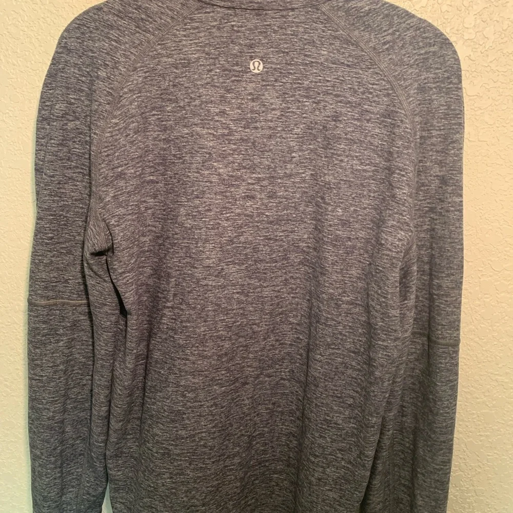 Men’s lululemon 1/4 zip pullover - Picture 2 of 2